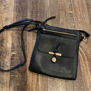 Black crossbody purse